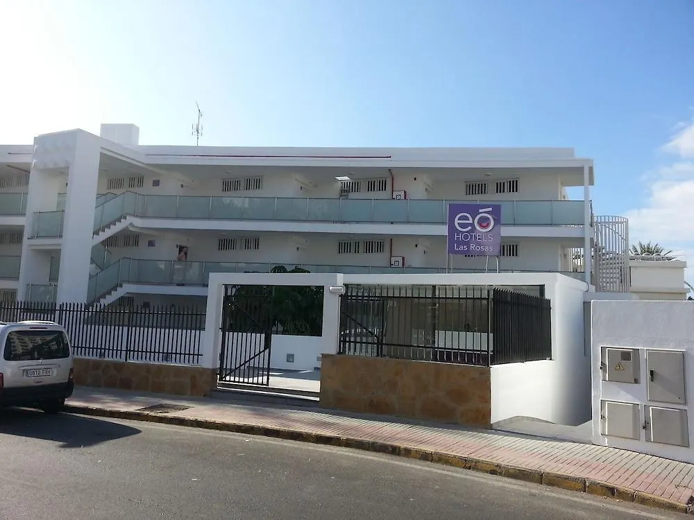 Eo Apartamentos Las Rosas location